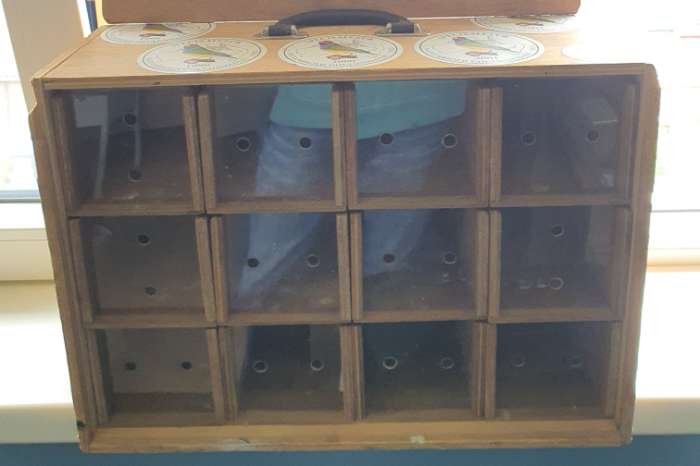 te koop houten transportkoffer voor tropen