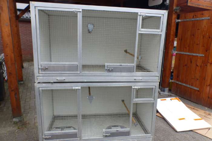 te koop aluminium kweekkooi voor lory's en/of parkieten