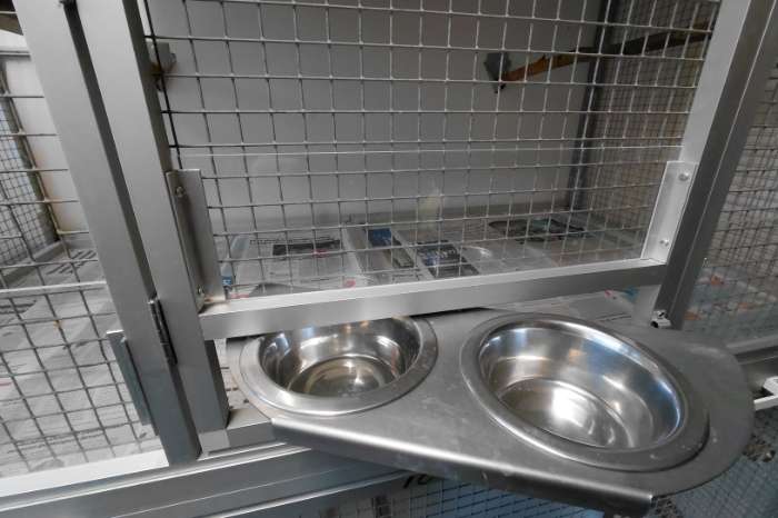 dubbele aluminium (kweek-uitvlieg)-kooien op wielen.