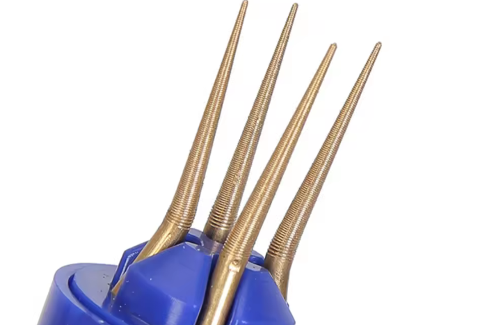 tangetje om ventiel slangetje over de ring te plaatsen