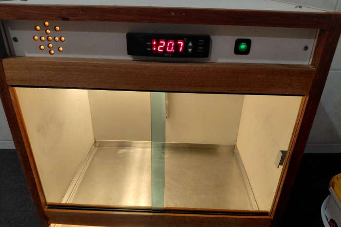 volautomatische couveuse/warmte-opfokkast/ziekenkooi.