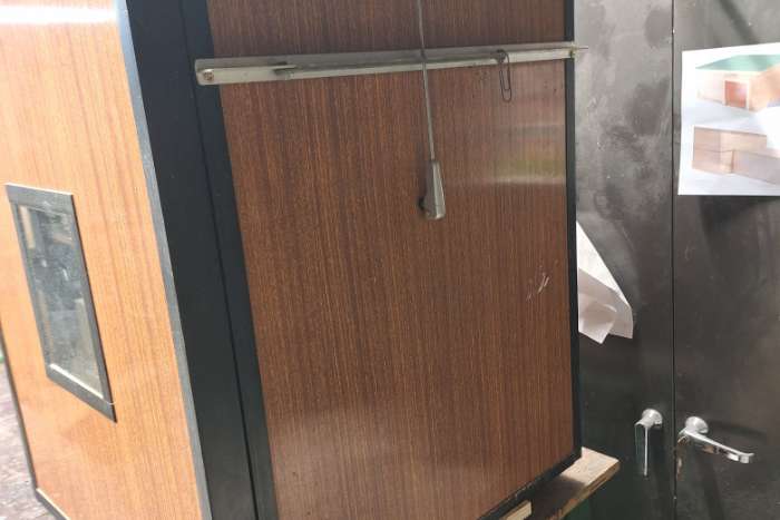 broedmachine met slaglatten