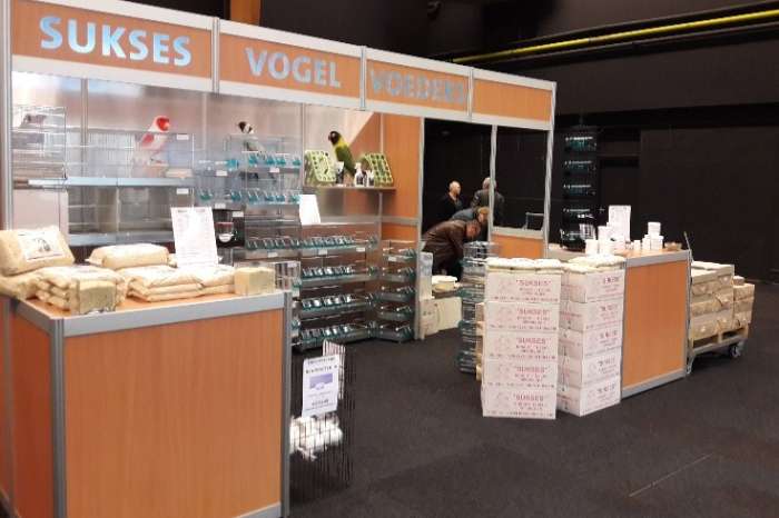 kleurstof - bodempapier - draadkooien - kracht opfokvoer