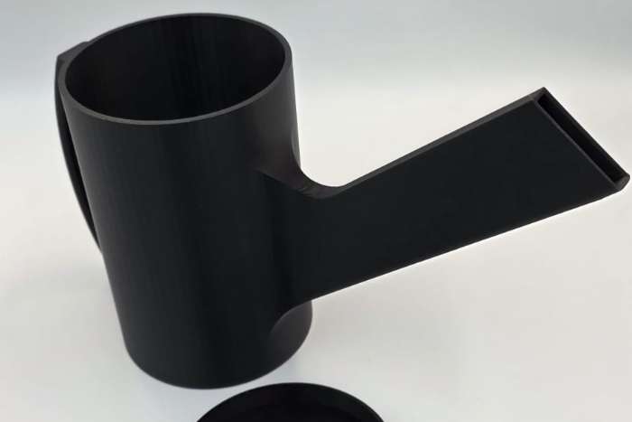 zaad gieter tbv voeren in de tt kooien