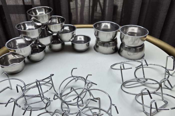 14 nieuwe rvs voerbakjes