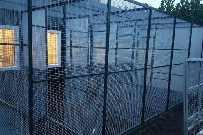 9 luxe aluminium volières (2019) + binnenhokken & broedblokken