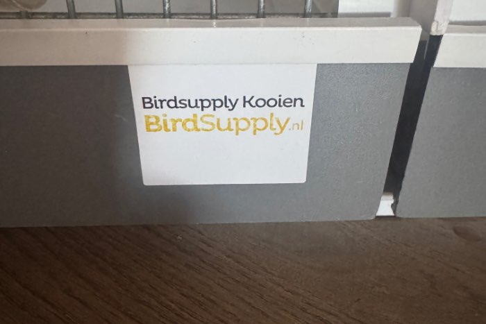 2 kunststof broedkooien bakker
