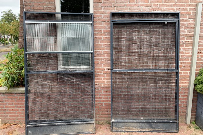 volierepanelen antraciet met zwart gepoedercoat gaas