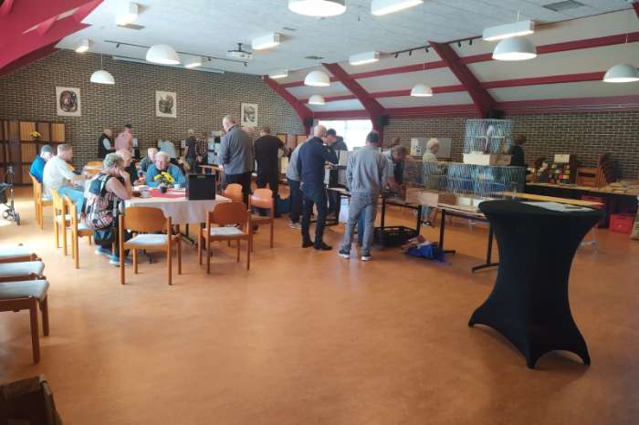 vogelruilbeurs vv de kolibri noordwijkerhout 13.00 - 14.30 uur