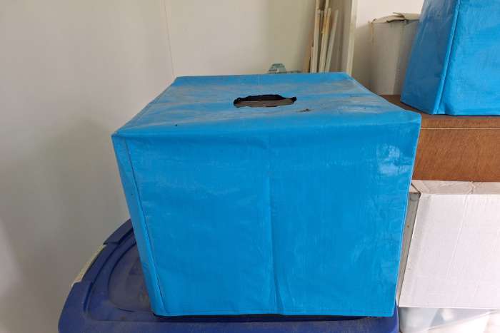 tt kooien met plexiglas kapje en transporthoes