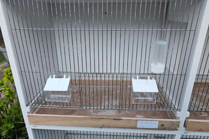 3 delige kunstof broedkooien te koop